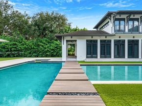 8961 SW 62nd Ct, Pinecrest FL 33156