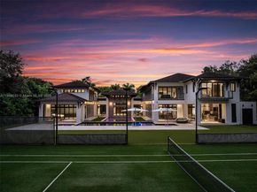 8961 SW 62nd Ct, Pinecrest FL 33156