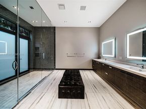 8961 SW 62nd Ct, Pinecrest FL 33156