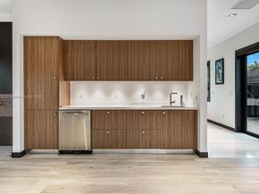 8961 SW 62nd Ct, Pinecrest FL 33156