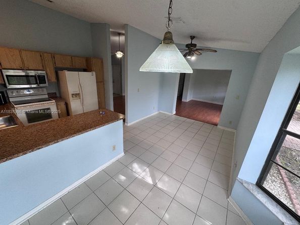 3160 NW 108th Ter, Sunrise FL 33351