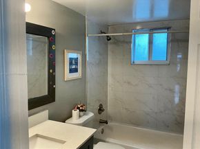 1160 NE 191st St 32, Miami FL 33179