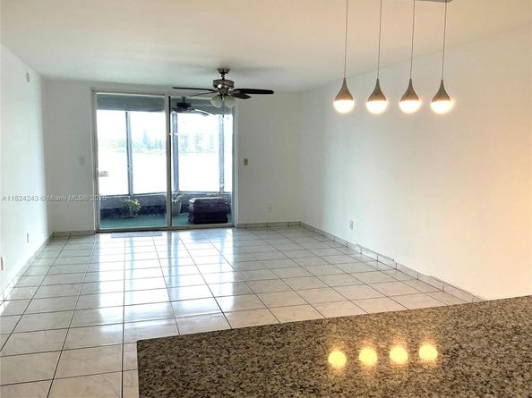 1160 NE 191st St 32, Miami FL 33179