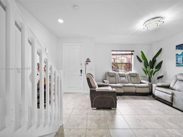 15053 SW 115th Ter ., Miami FL 33196