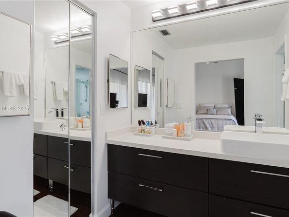21195 Helmsman Dr F12, Aventura FL 33180