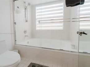 21195 Helmsman Dr F12, Aventura FL 33180