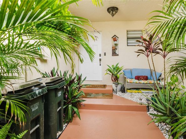 21195 Helmsman Dr F12, Aventura FL 33180