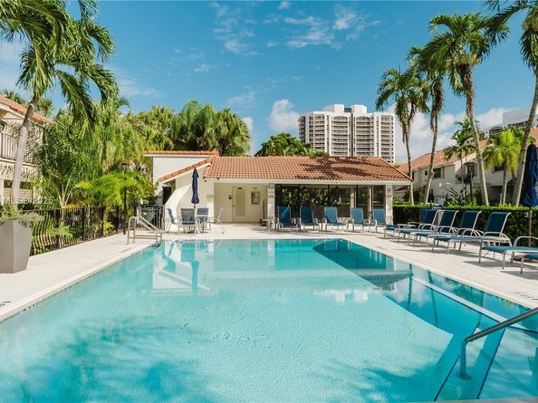 21195 Helmsman Dr F12, Aventura FL 33180