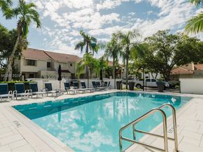 21195 Helmsman Dr F12, Aventura FL 33180