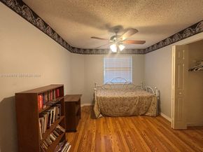 7390 S Pinewalk Dr S, Margate FL 33063