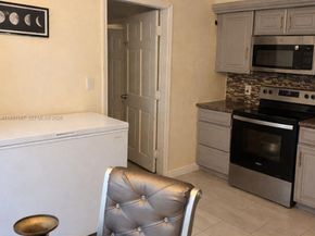 2519 Rodman St, Hollywood FL 33020