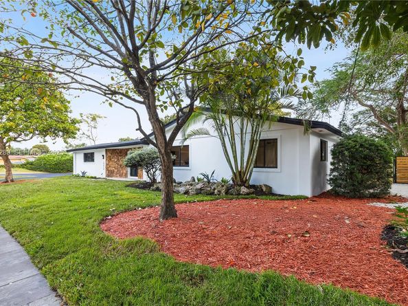 10415 SW 87th Ave, Miami FL 33176