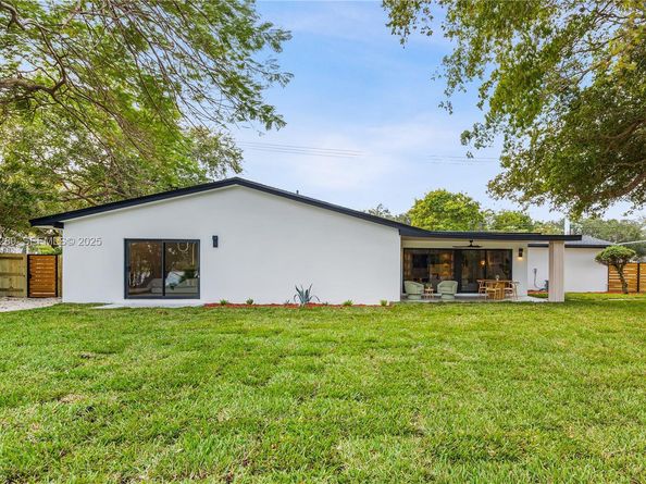 10415 SW 87th Ave, Miami FL 33176