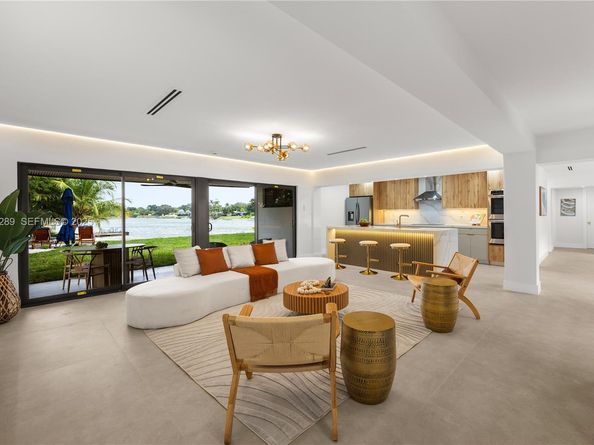 10415 SW 87th Ave, Miami FL 33176