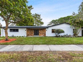 10415 SW 87th Ave, Miami FL 33176