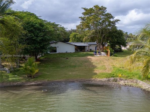 10415 SW 87th Ave, Miami FL 33176