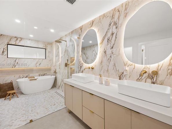 10415 SW 87th Ave, Miami FL 33176