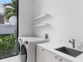 4504 Sheridan Ave, Miami Beach FL 33140