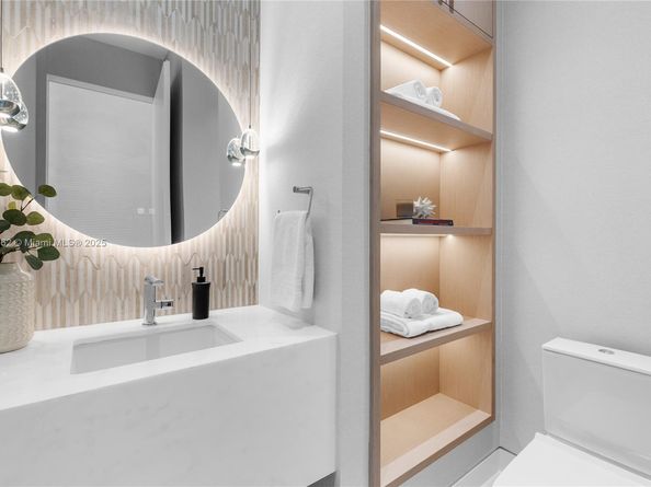 4504 Sheridan Ave, Miami Beach FL 33140