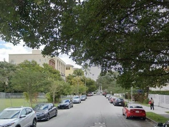 126 Mendoza Ave 1, Coral Gables FL 33134