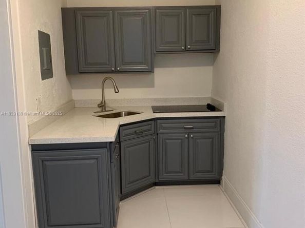 126 Mendoza Ave 1, Coral Gables FL 33134