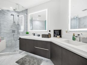 851 NE 1st Ave 806, Miami FL 33132