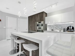 851 NE 1st Ave 806, Miami FL 33132