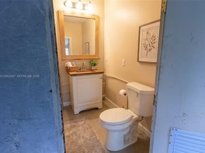 2410 Jackson St, Hollywood FL 33020