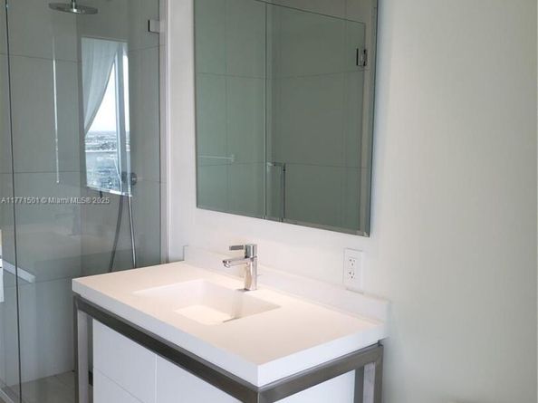 2000 Metropica Way 1607, Sunrise FL 33323