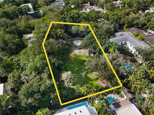 3803 Little Ave, Miami FL 33133
