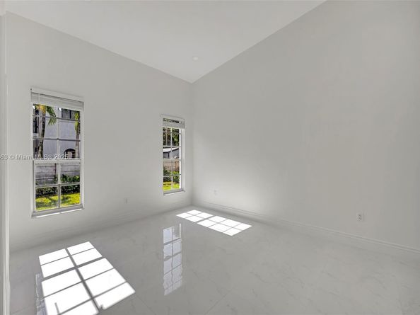 6841 SW 71st Ave, Miami FL 33143