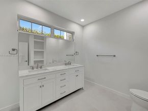 6841 SW 71st Ave, Miami FL 33143
