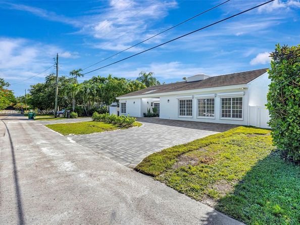 6841 SW 71st Ave, Miami FL 33143