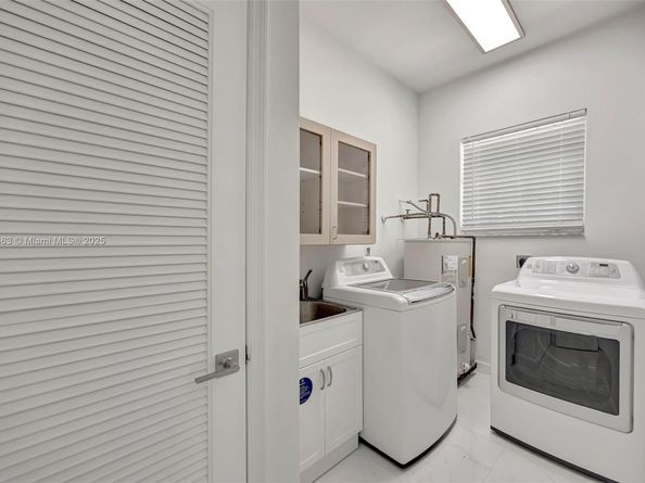 6841 SW 71st Ave, Miami FL 33143