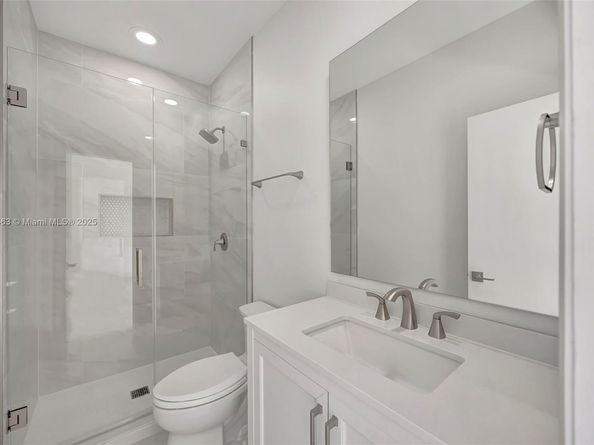 6841 SW 71st Ave, Miami FL 33143
