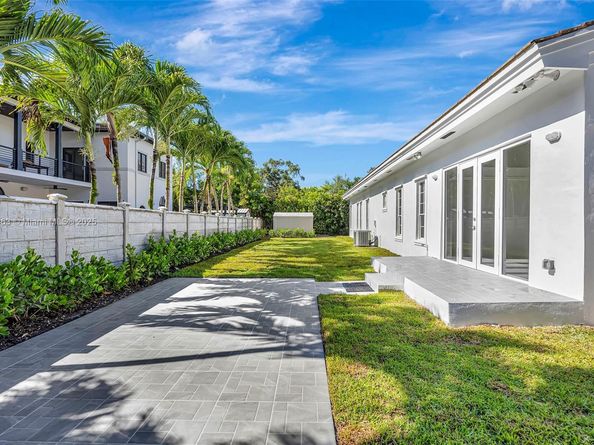 6841 SW 71st Ave, Miami FL 33143