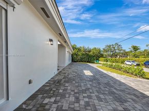 6841 SW 71st Ave, Miami FL 33143