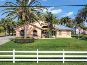 14481 SW 20th St, Davie FL 33325