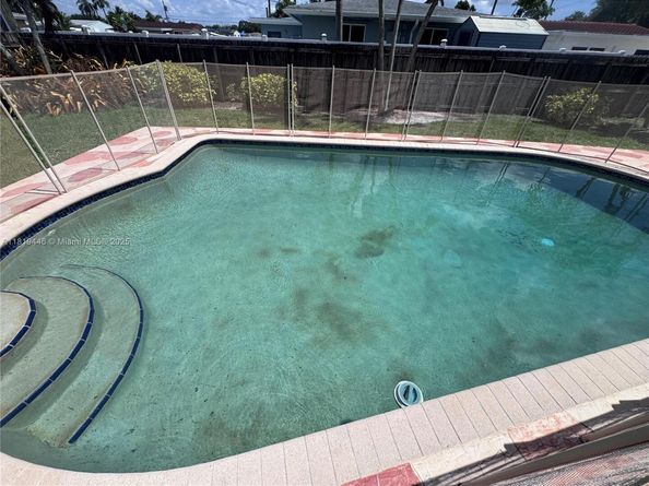 7491 Fillmore St, Hollywood FL 33024