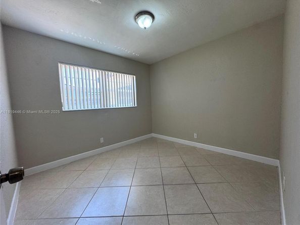 7491 Fillmore St, Hollywood FL 33024