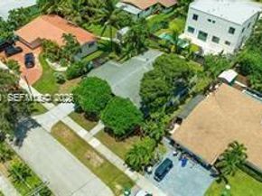 21321 NE 25th Ct, Miami FL 33180