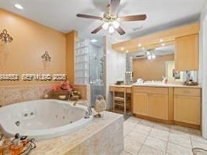 21321 NE 25th Ct, Miami FL 33180