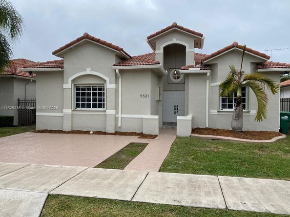 5521 SW 158th Ct, Miami FL 33185