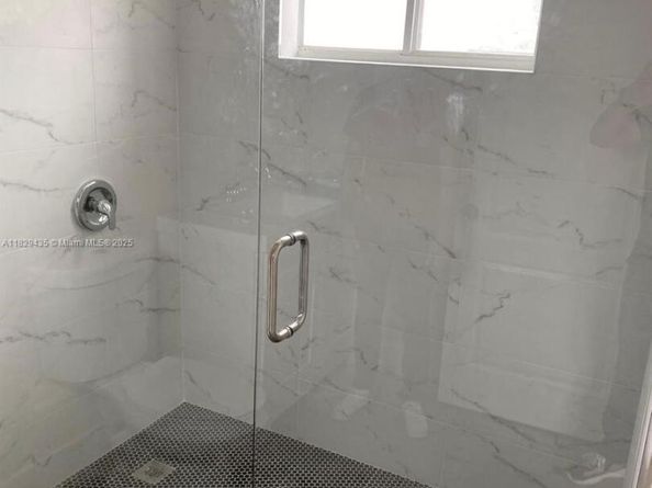 5521 SW 158th Ct, Miami FL 33185