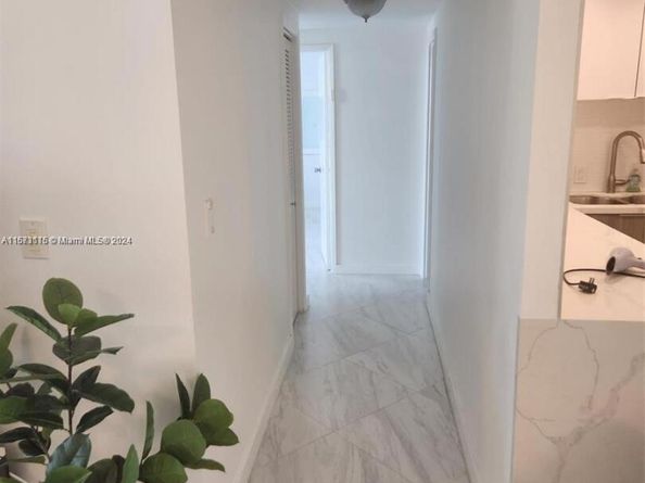 4330 Hillcrest Dr 414, Hollywood FL 33021