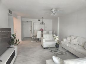 4330 Hillcrest Dr 414, Hollywood FL 33021