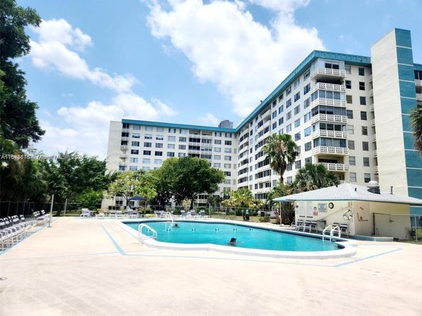 4330 Hillcrest Dr 414, Hollywood FL 33021
