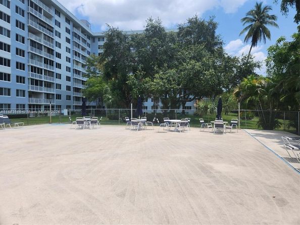 4330 Hillcrest Dr 414, Hollywood FL 33021