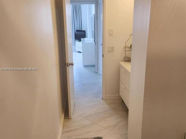 4330 Hillcrest Dr 414, Hollywood FL 33021