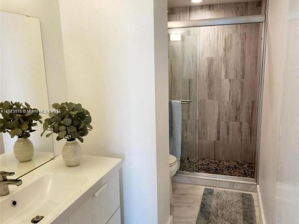 4330 Hillcrest Dr 414, Hollywood FL 33021